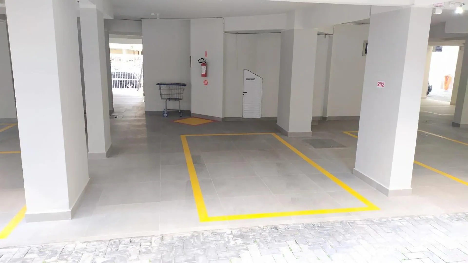 Apartamento Confortavel Em Meia Praia ايتابيما شقة